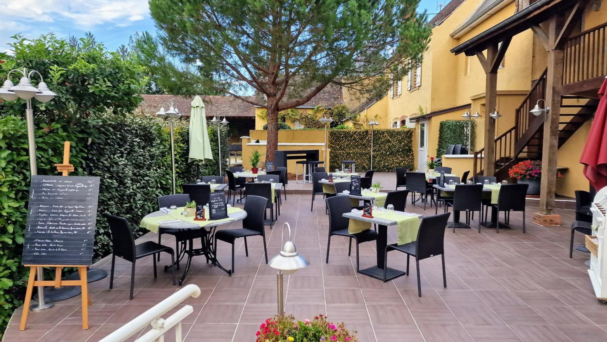 Hotel Saint Jacques Thorigné-sur-Dué Eksteriør billede