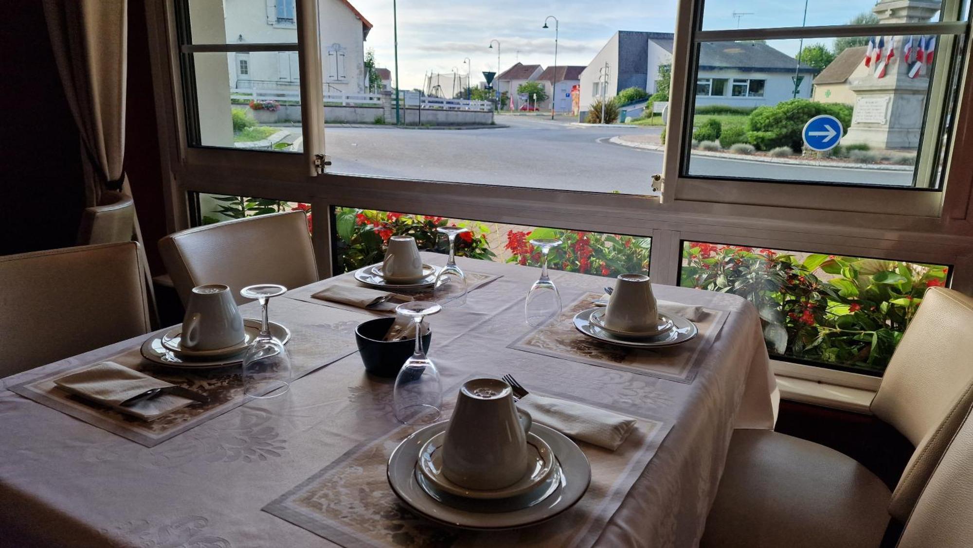 Hotel Saint Jacques Thorigné-sur-Dué Eksteriør billede